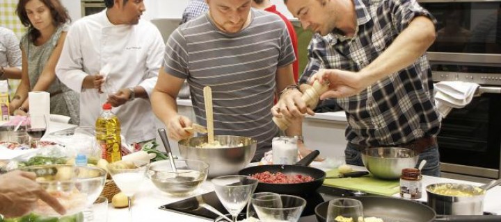 Hoy cocinas tú: cursos y talleres gastronómicos